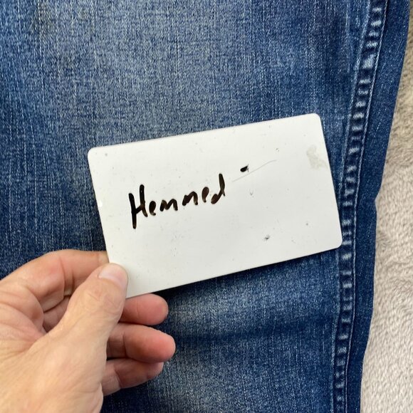 Signature By Levi Strauss & Co. Womens Medium Blue Bootcut Jeans Misses 8 Short - Picture 9 of 16